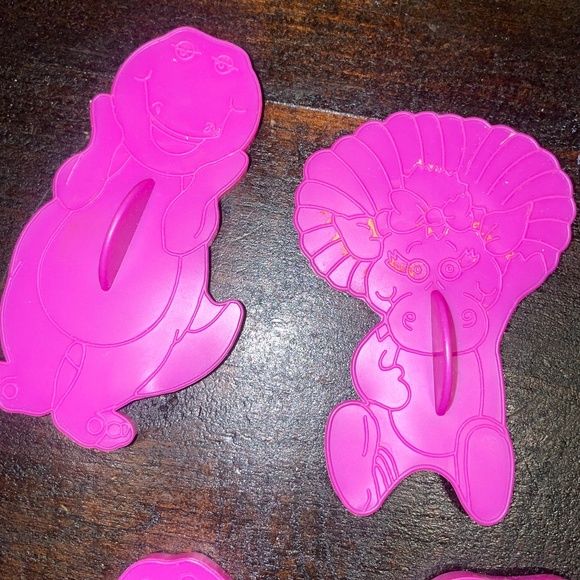 4 PC Vintage Wilton Barney The Dinosaur Baby Bop Purple Cookie Cutters 1993 - Picture 5 of 5